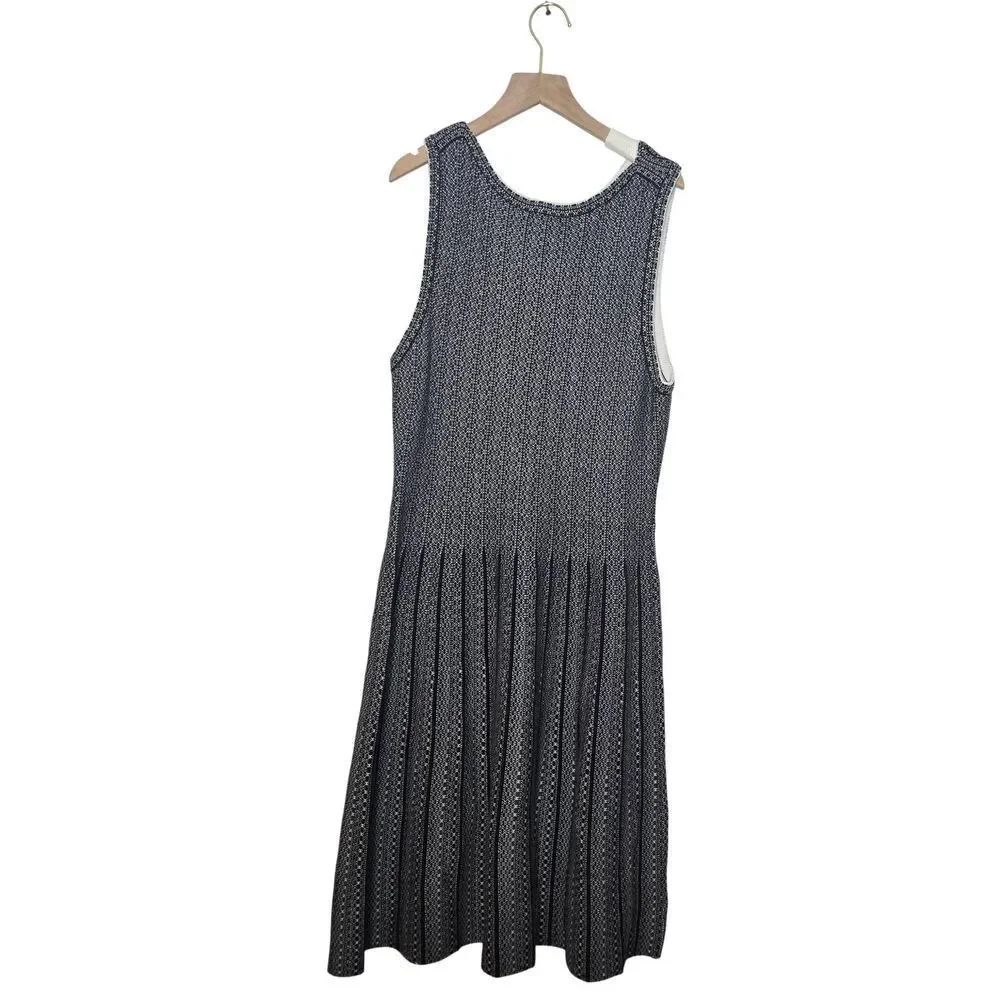 Ann Taylor Loft Dress Size Large Pleated Sweater Black White